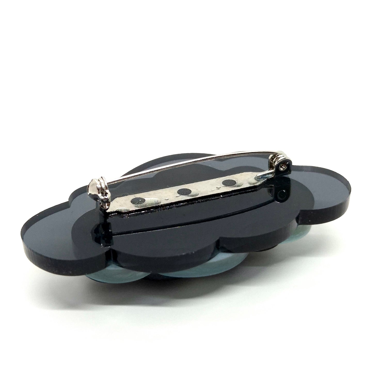 BROSCH IN THE CLOUDS ÅSKMOLN