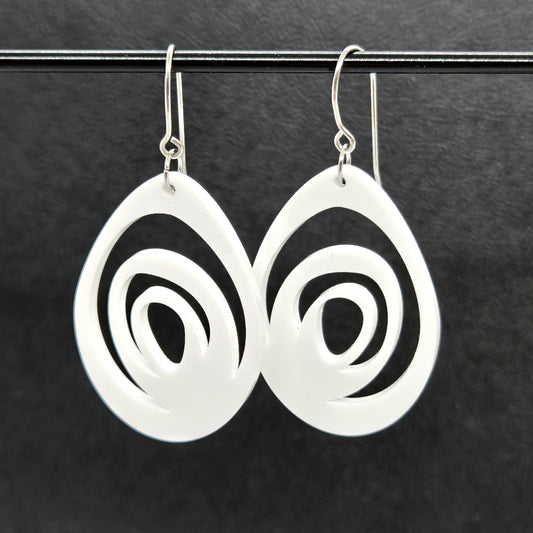 ÖRHÄNGEN EGGS PLAIN WHITE