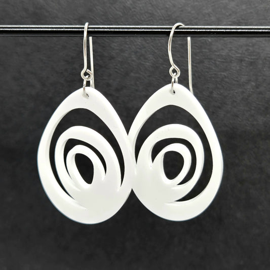 ÖRHÄNGEN EGGS PLAIN WHITE