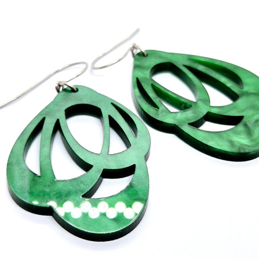 ÖRHÄNGEN LOOPS FOREST JADE