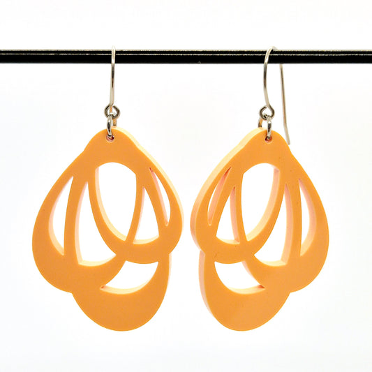 ÖRHÄNGEN LOOPS FUZZY PEACH