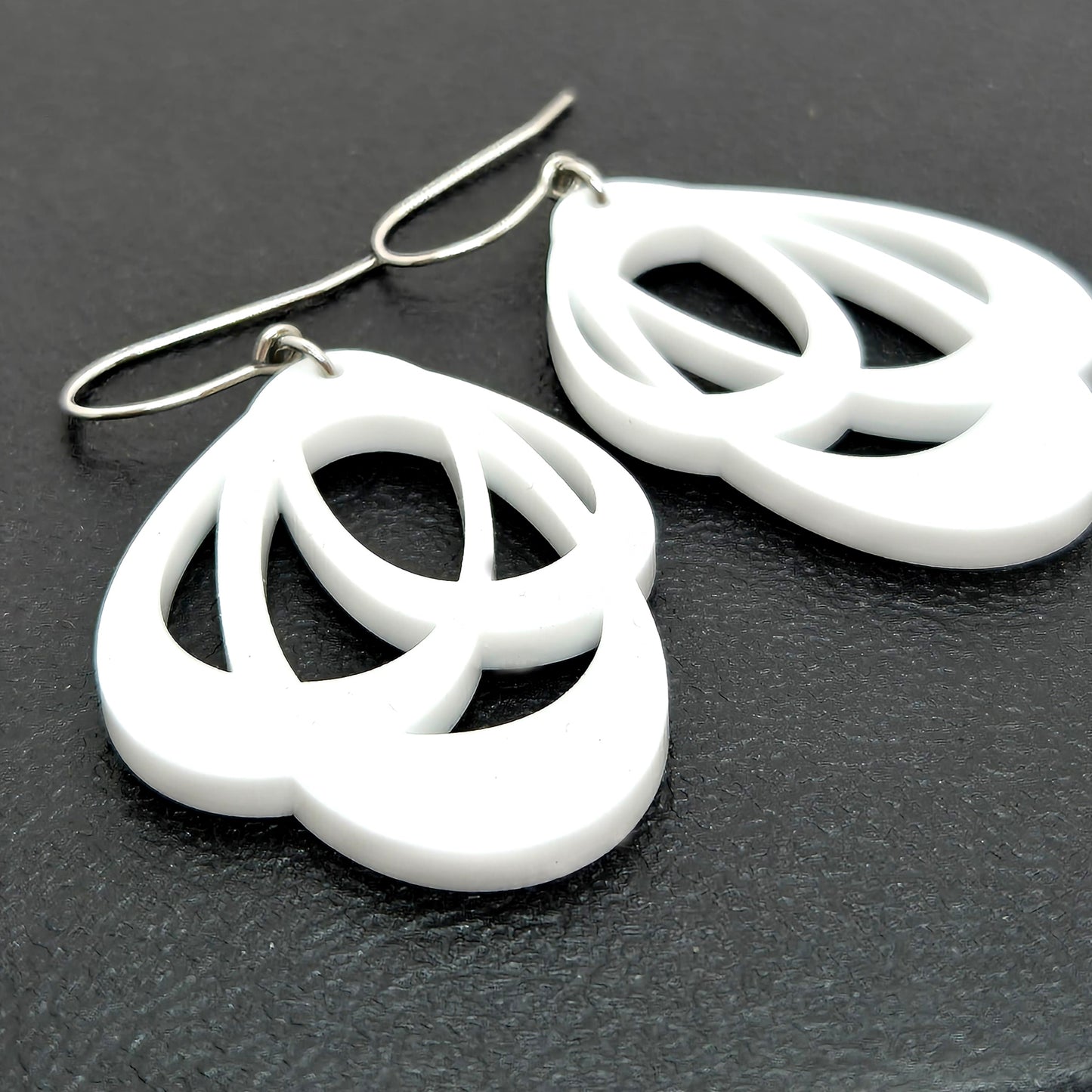 ÖRHÄNGEN LOOPS PLAIN WHITE