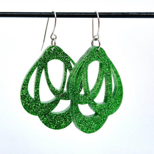 ÖRHÄNGEN LOOPS SPARKLY GREENS