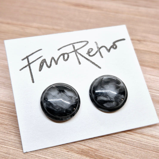 ÖRHÄNGEN KNAPPAR GRÅ