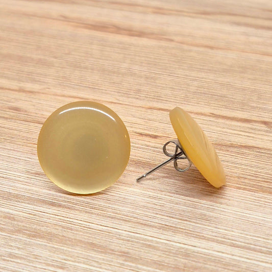 ÖRHÄNGEN KNAPPAR GULA