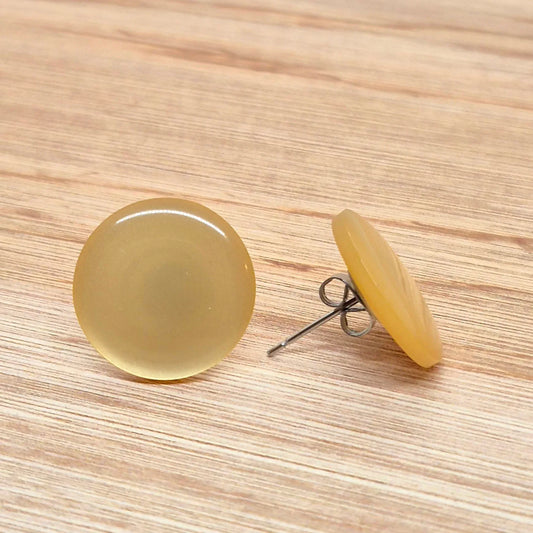 ÖRHÄNGEN KNAPPAR GULA