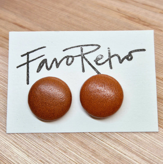 ÖRHÄNGEN KNAPPAR LÄDER