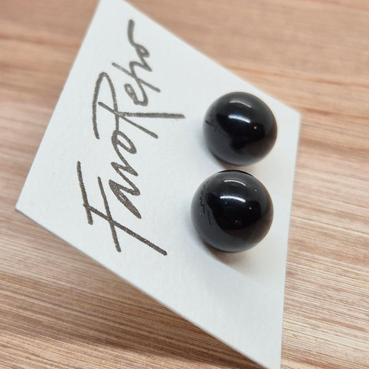 ÖRHÄNGEN KNAPPAR SVARTA