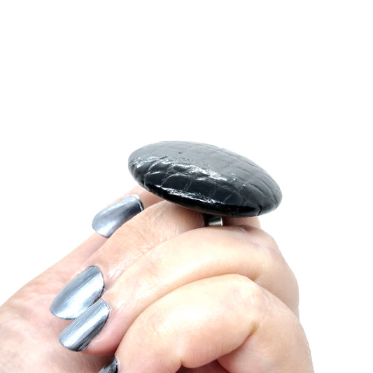 RING KNAPPAR LÄDER SVART