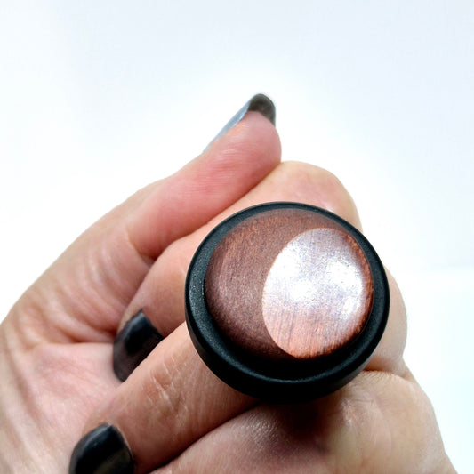 RING KNAPPAR SVART & BRUN