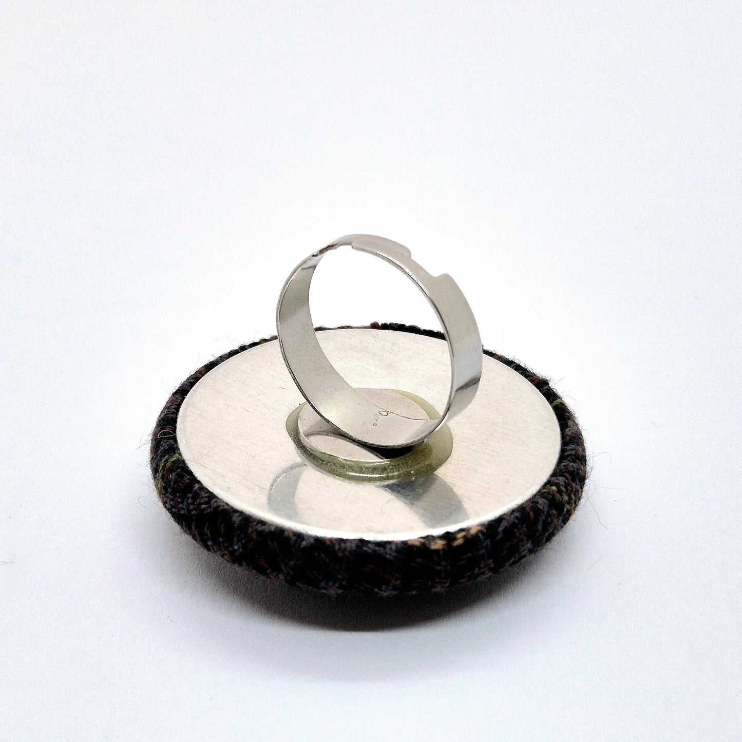 RING KNAPPAR RUTIGT TYG