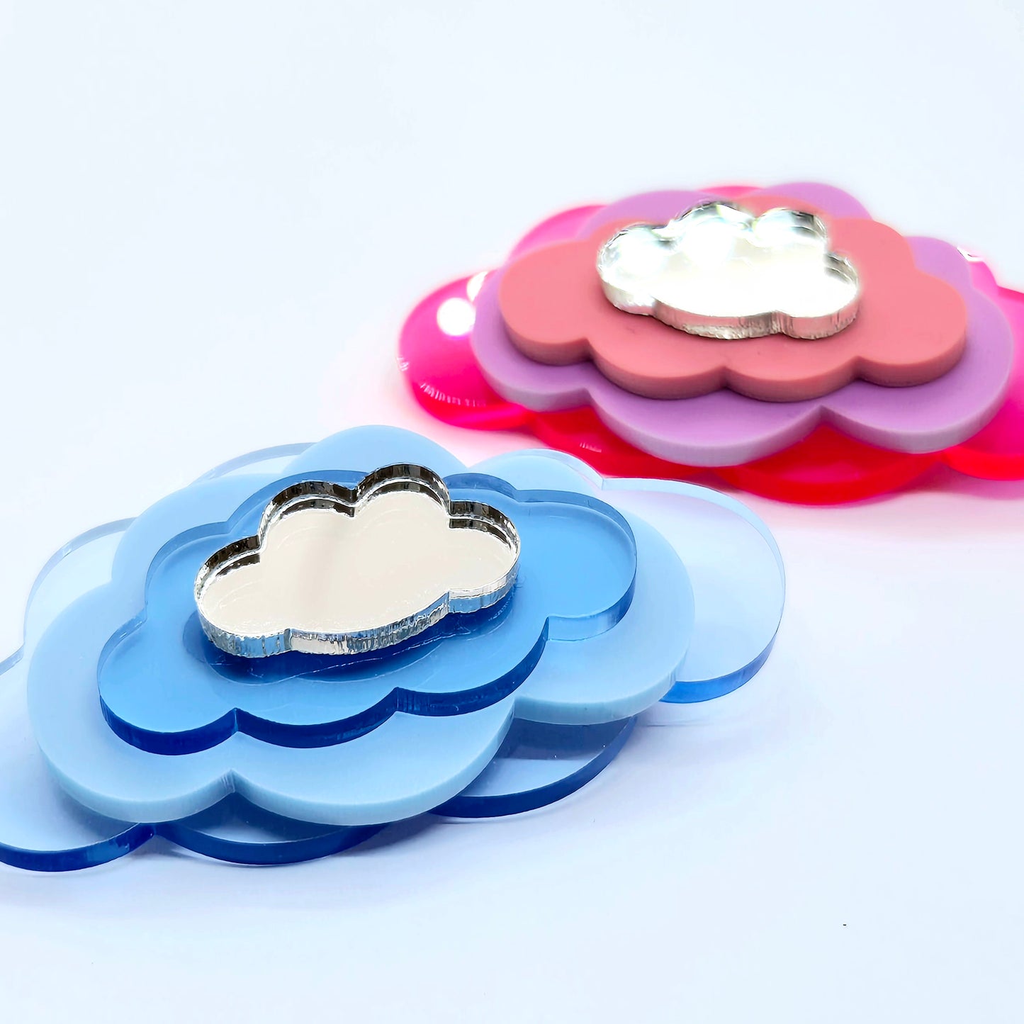 BROSCH IN THE CLOUDS BLUE