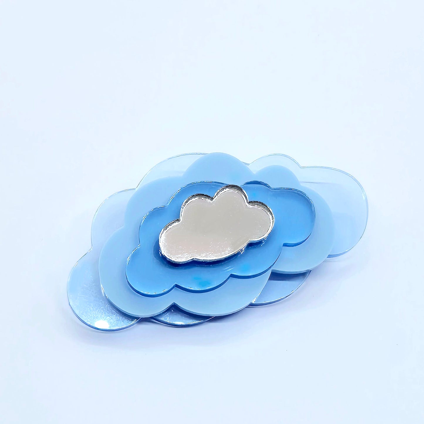 BROSCH IN THE CLOUDS BLUE