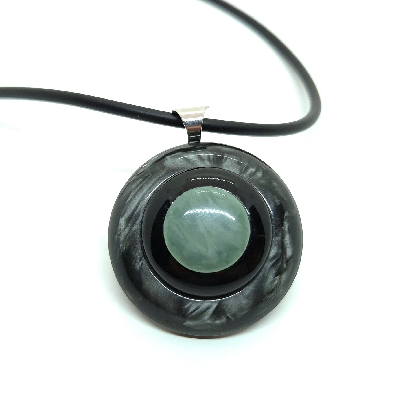 HALSBAND KNAPPAR GRÅ