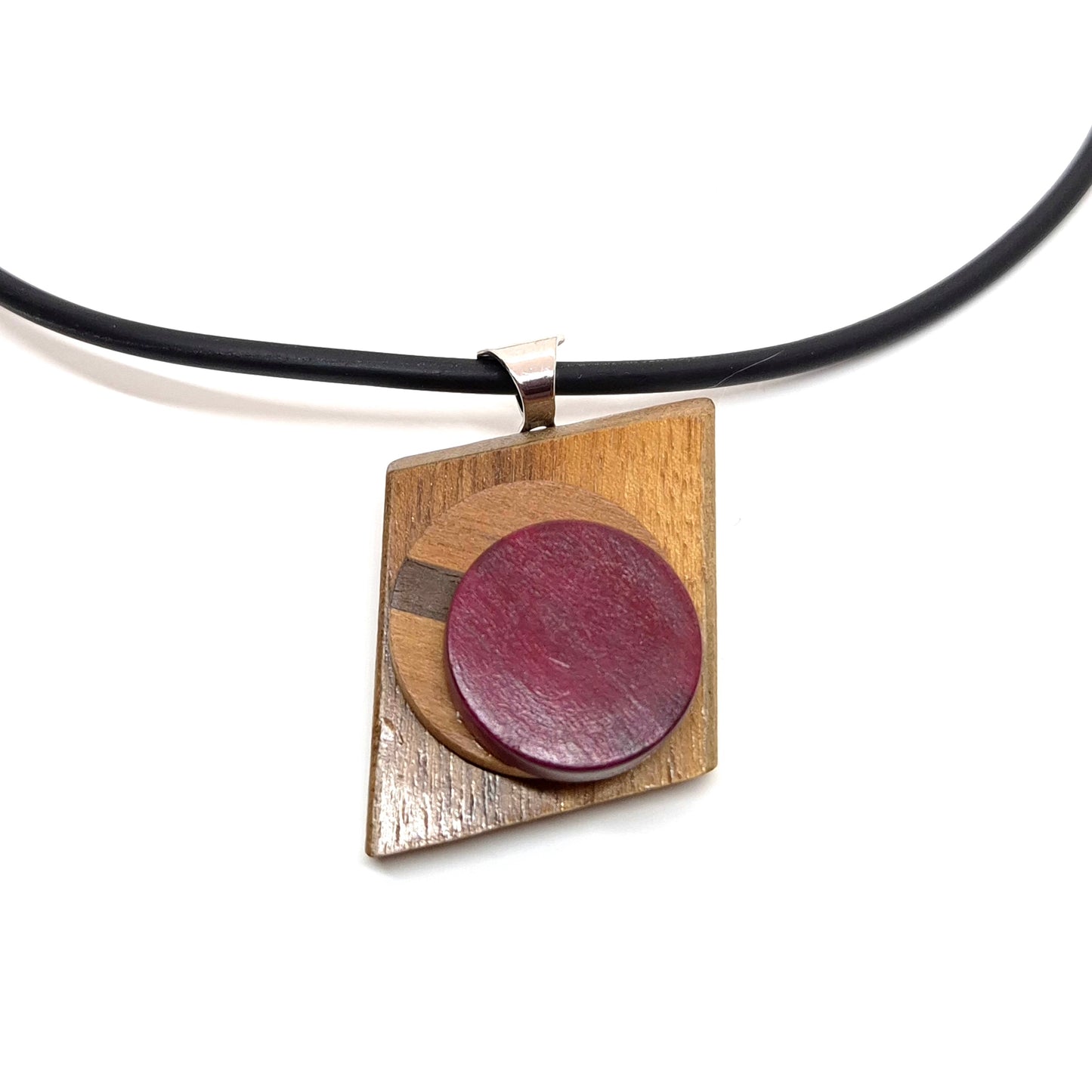 HALSBAND KNAPPAR TRISS I TRÄ