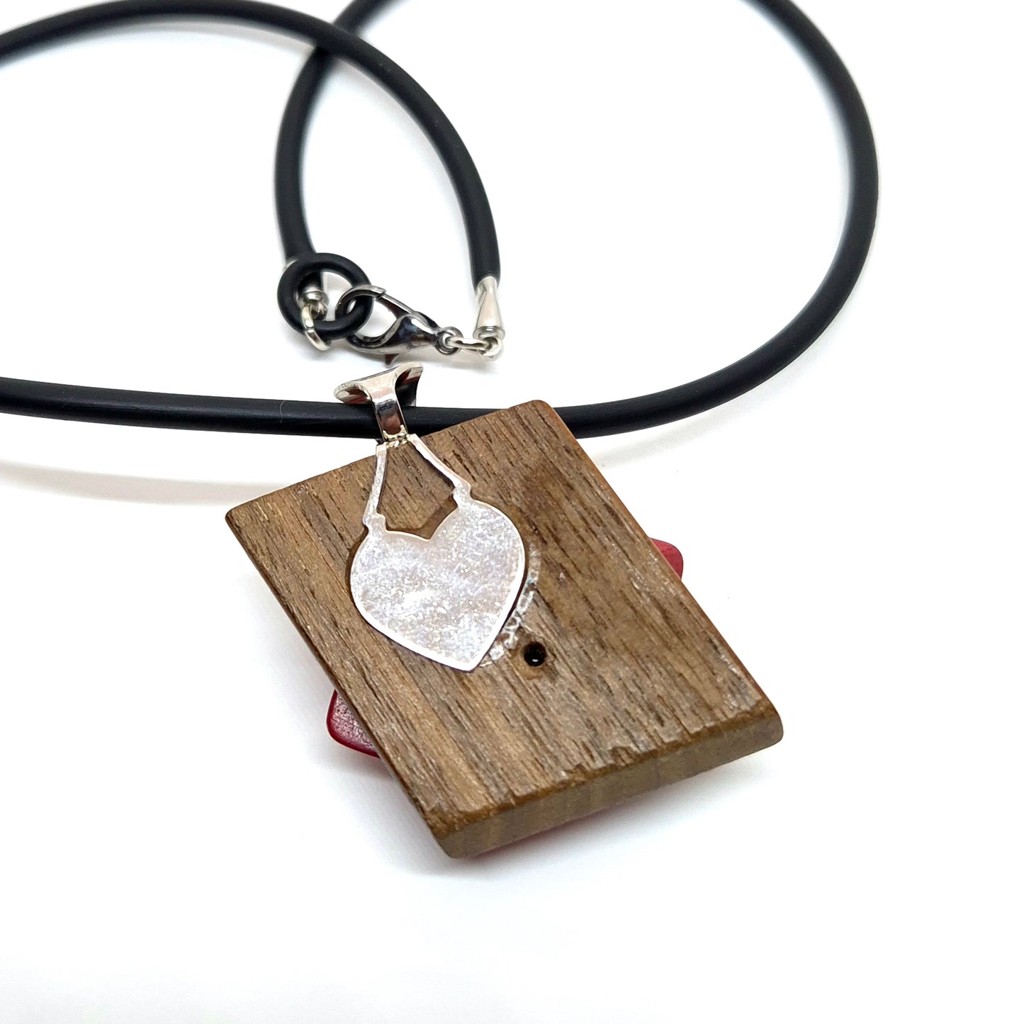 HALSBAND KNAPPAR TRISS I TRÄ