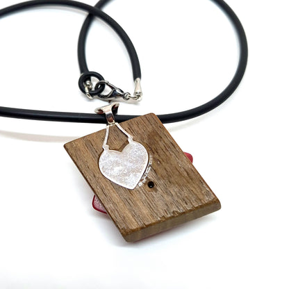 HALSBAND KNAPPAR TRISS I TRÄ