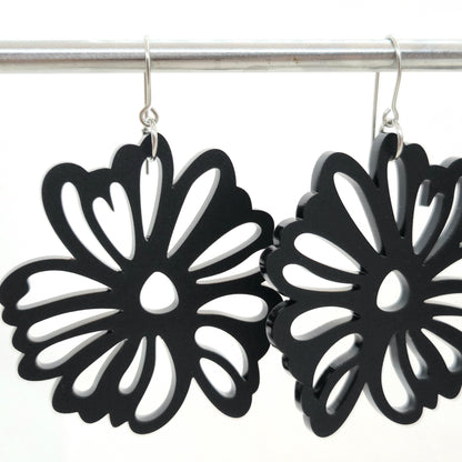 ÖRHÄNGEN BLOMMA BLACK VELVET