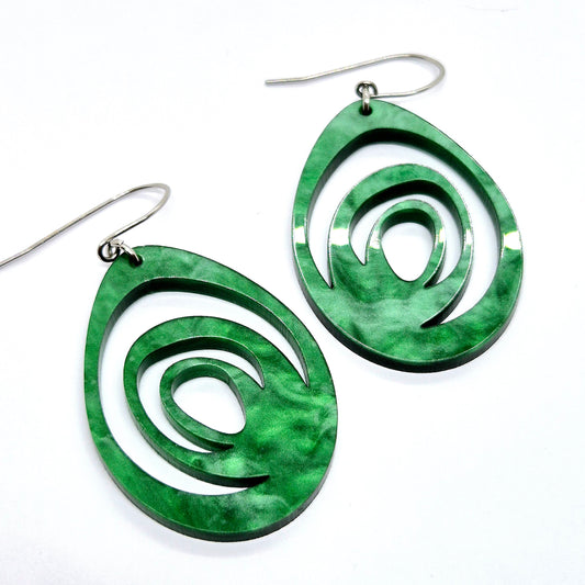 ÖRHÄNGEN EGGS FOREST JADE