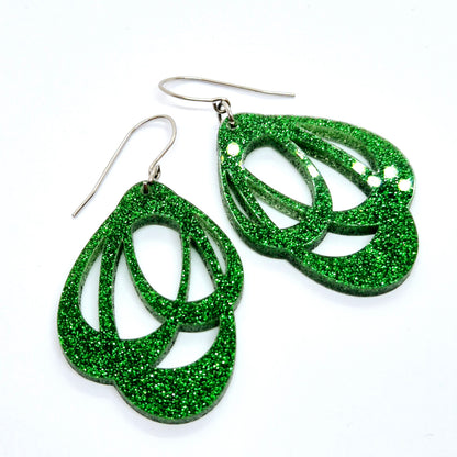 ÖRHÄNGEN LOOPS SPARKLY GREENS