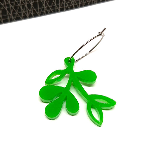 ÖRHÄNGE MINI BOTANICS HÖGER GRASS GREEN