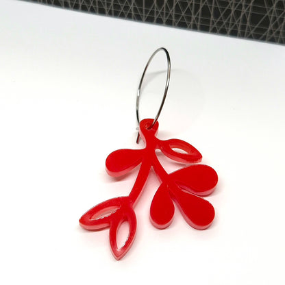 ÖRHÄNGE MINI BOTANICS VÄNSTER JUST RED