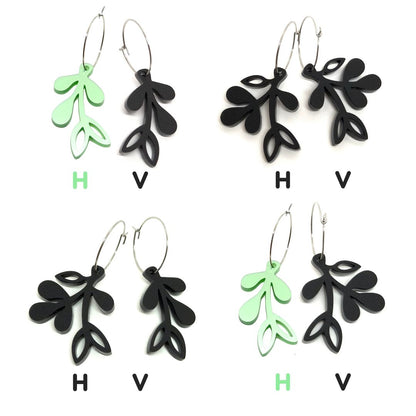 ÖRHÄNGE MINI BOTANICS HÖGER METALLIC PALE GREEN