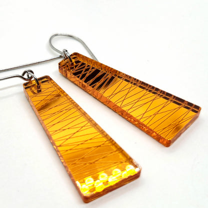 ÖRHÄNGEN SKETCH AMBER MIRROR