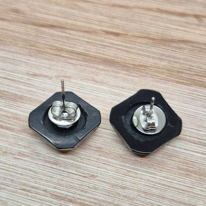 ÖRHÄNGEN KNAPPAR METALLISKA