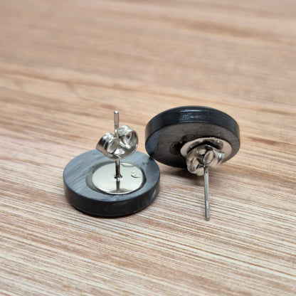 ÖRHÄNGEN KNAPPAR GRÅ