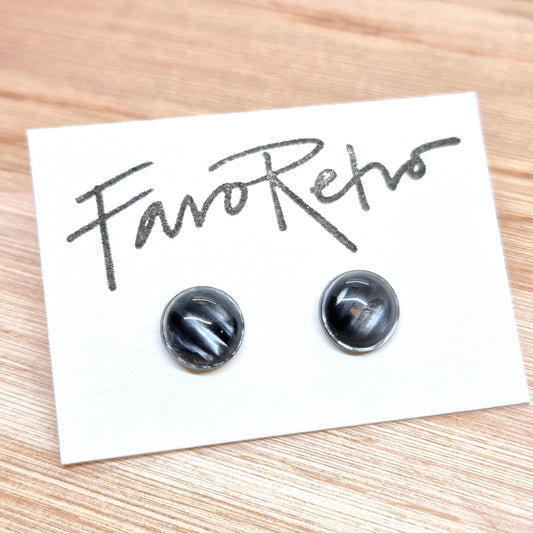 ÖRHÄNGEN KNAPPAR GRÅ