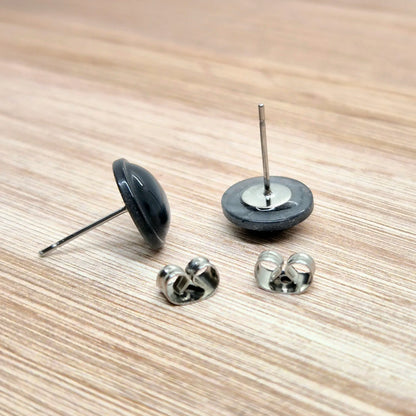 ÖRHÄNGEN KNAPPAR GRÅ