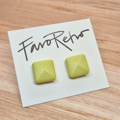 ÖRHÄNGEN KNAPPAR LJUSGRÖNA