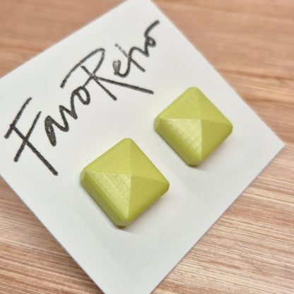 ÖRHÄNGEN KNAPPAR LJUSGRÖNA