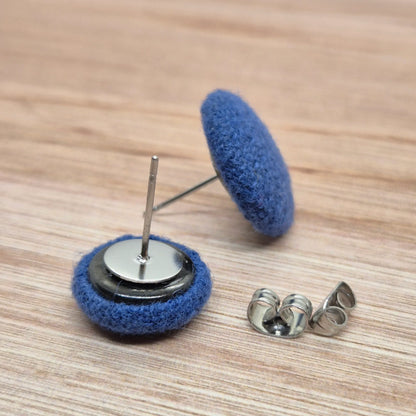 ÖRHÄNGEN KNAPPAR BLÅ