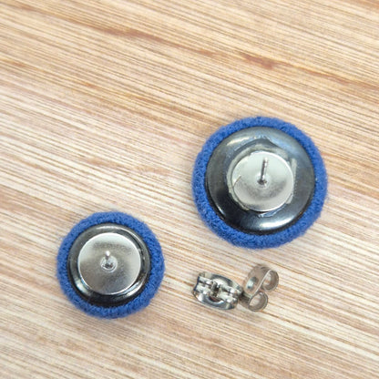 ÖRHÄNGEN KNAPPAR BLÅ