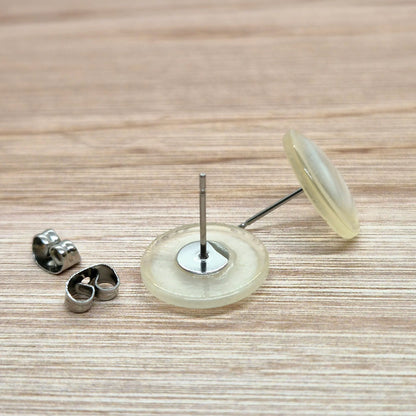 ÖRHÄNGEN KNAPPAR VITA