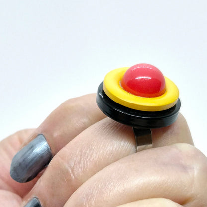 RING KNAPPAR RÖD & GUL