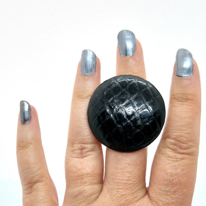 RING KNAPPAR LÄDER SVART