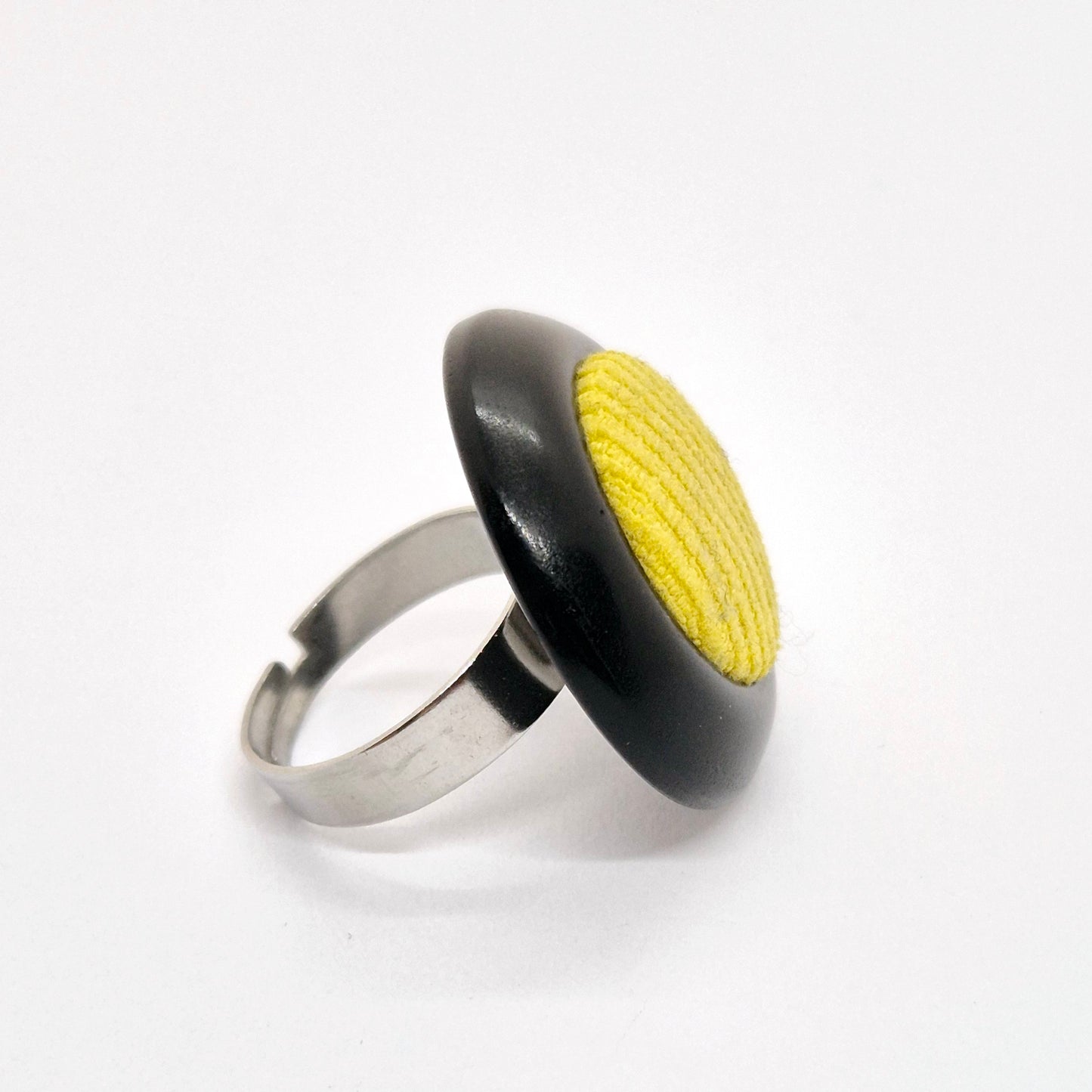 RING KNAPPAR SVART & GUL