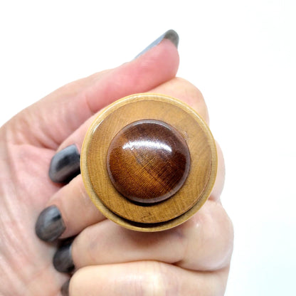 RING KNAPPAR TRISS I TRÄ