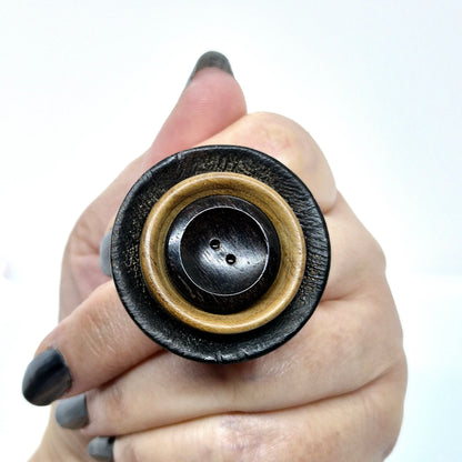 RING KNAPPAR TRISS I TRÄ