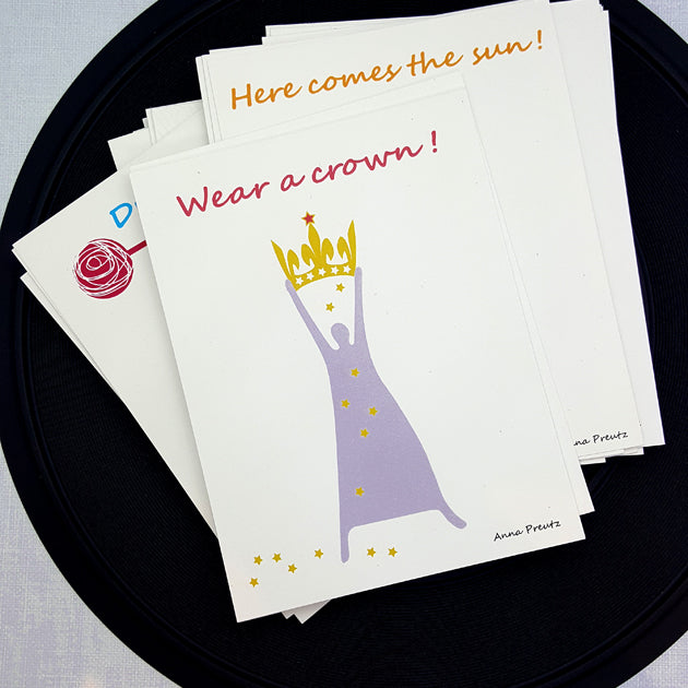 WEAR A CROWN!